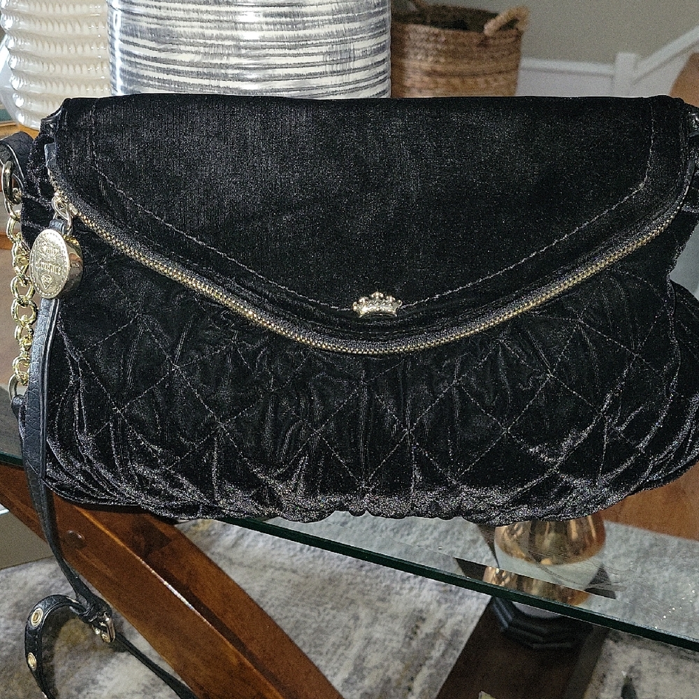 JUICY COUTURE Velvet Elegant Black Quilted